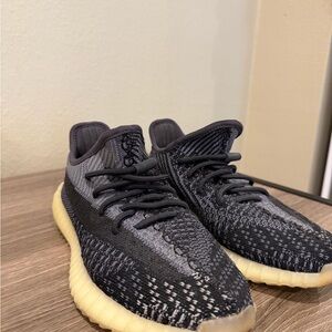 Adidas yeezy boost 350 carbon